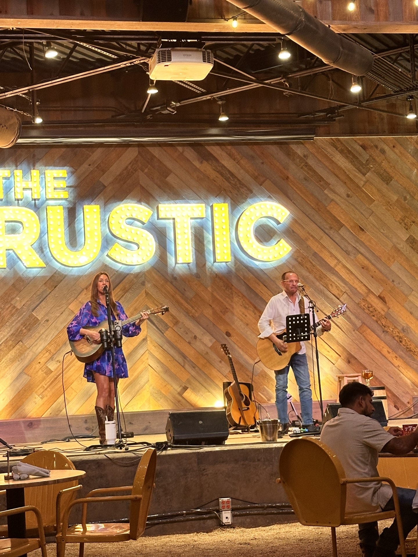 Daniel Foisie live at The Rustic